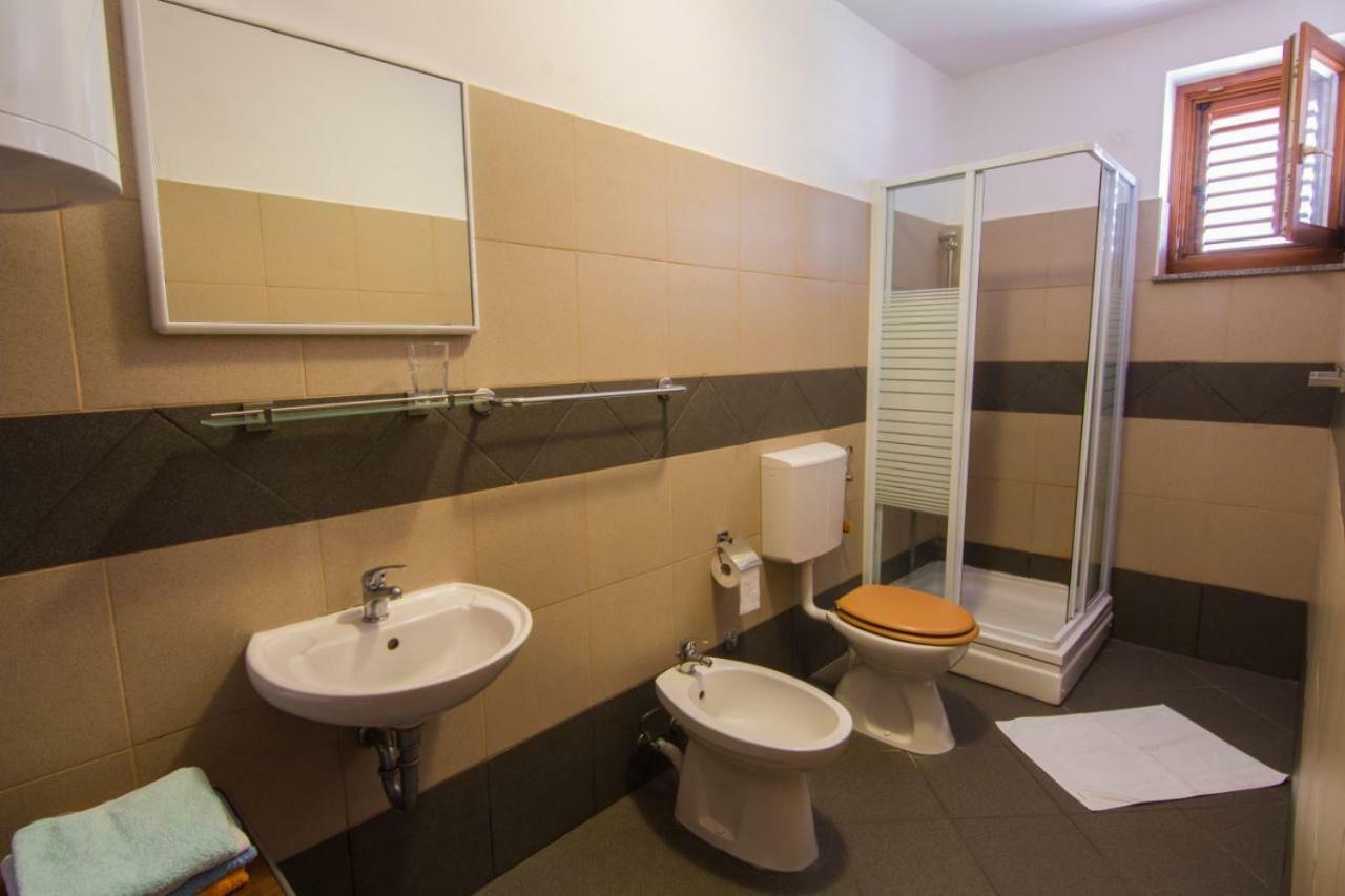 Apartments Villa Forida Mali Lošinj Exteriör bild