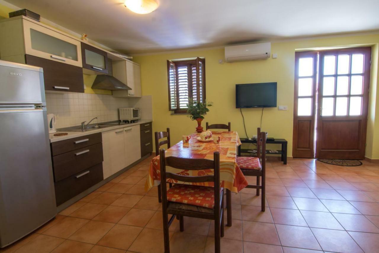 Apartments Villa Forida Mali Lošinj Exteriör bild